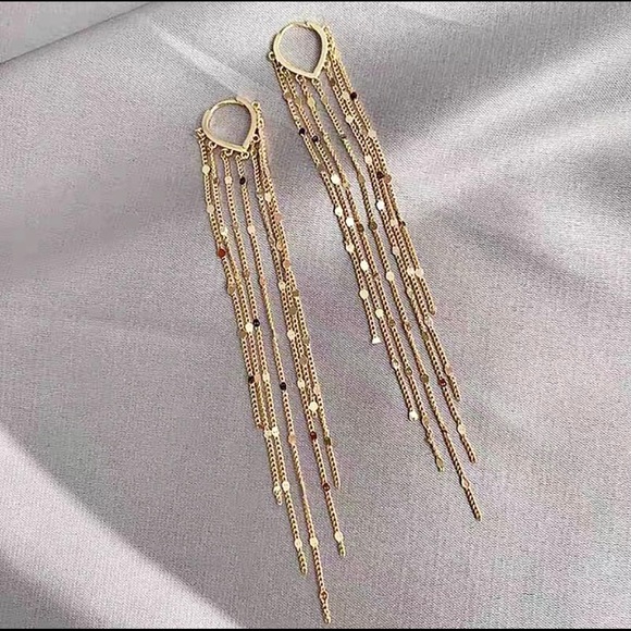 Gold geometric dangle tassel drop earrings - Picture 3 of 5